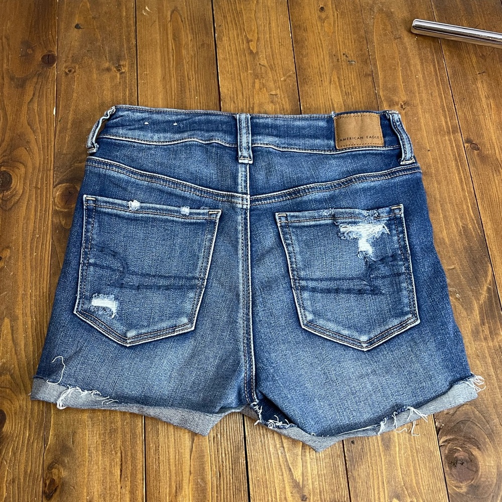 American Eagle Outfitters size 6 hi-rise shortie jeans shorts - Picture 2 of 8